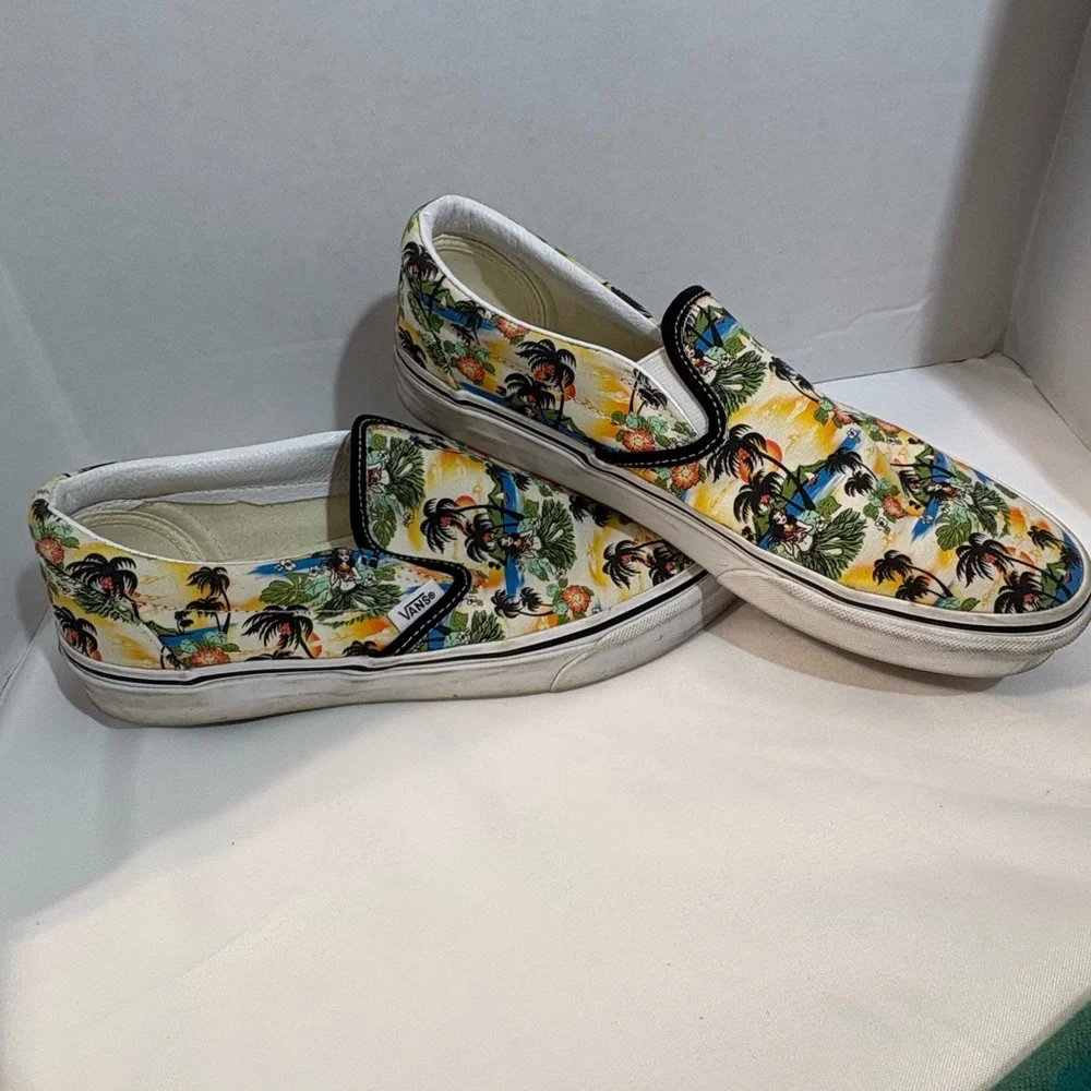 Vans Classic Slip-On shoes Aloha Hula palm trees and‎ tropical scenes size 8.5
